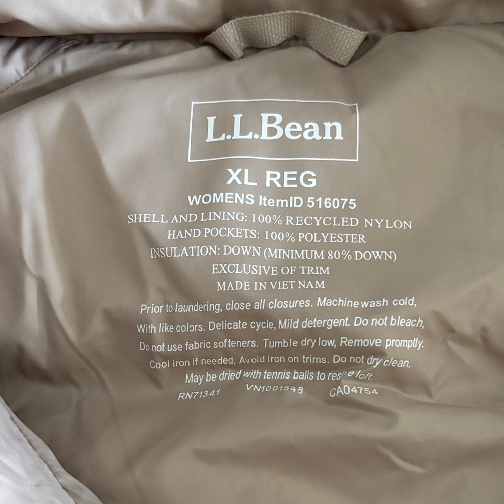 L.L. Bean Women's Beige Puffer Vest - Picture 2 of 5